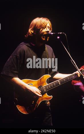 PHISH ; live at Shepherds Bush Empire , London, UK ; Februar 1997 ; Credit : Mel Longhurst / Performing Arts Images ; www.performingartsimages.com Stockfoto