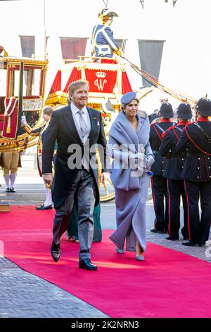 DEN HAAG - König Willem-Alexander, Königin Maxima, Prinzessin Amalia, Prinz Constantijn und Prinzessin Laurentien bei Prinsesdag 2022, 20. September 2022. Foto: Patrick van Katwijk Stockfoto