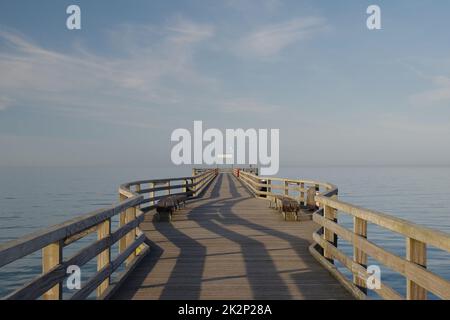 Meeresbrücke, SchÃ¶nberger Strand, Ostsee, SchÃ¶nberg, Schleswig-Holstein, Norddeutschland Stockfoto