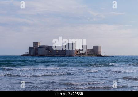 Schloss Kizkalesi auf einer kleinen Insel Stockfoto