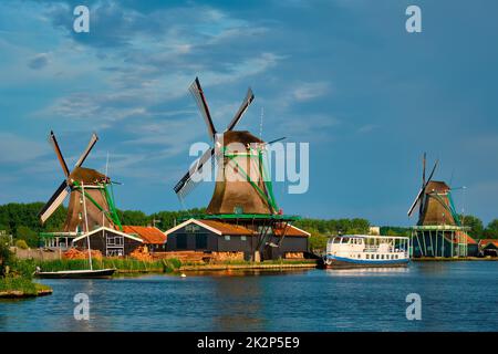 Windmühlen in Zaanse Schans in Holland. Zaandam, Nether Stockfoto