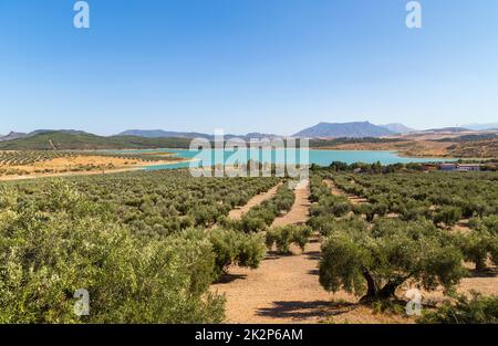 Blauer See in Zahara de la Sierra Stockfoto