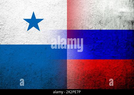 Nationalflagge der Russischen Föderation mit der Republik Panama Nationalflagge. Grungen Hintergrund Stockfoto