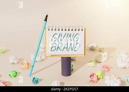 Textschild mit der Angabe der Marke. Wort für den Prozess der Namenszugabe für Produkte oder Dienstleistungen eines Unternehmens Stockfoto