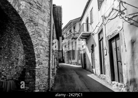 Straße im Dorf Lefkara. Bezirk Larnaka, Zypern Stockfoto