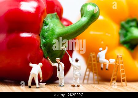 Miniatur-Maler Färbung Paprika. Makro-Foto Stockfoto