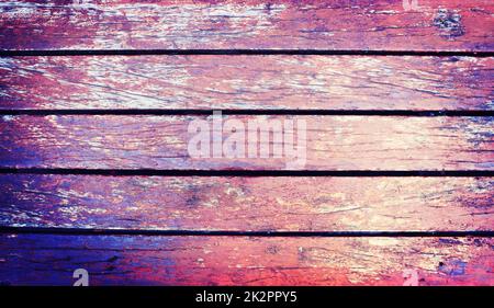 Halten Sie die Dinge in sich und halten Sie sie draußen. Nahaufnahme der Holzverkleidung. Stockfoto