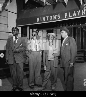 Porträt von Thelonious Monk, Howard McGhee, Roy Eldridge und Teddy Hill, Minton's Playhouse, New York, Stockfoto