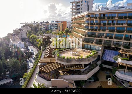 Hotel naherholungsgebiet Entlang der Mittelmeer Küste. Limassol, Zypern Stockfoto