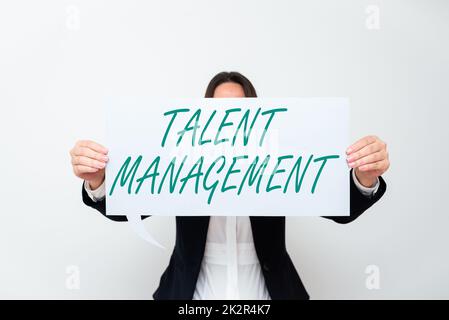 Schild mit TalentmanagementAnwerben von talentierten Mitarbeitern und Bindung von talentierten Mitarbeitern. Ein Wort über die Anwerbung und Bindung talentierter Mitarbeiter Stockfoto