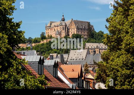 Schloss Marburg, auch Landgrafenschloss oder Landgrafenschloss genannt, oberhalb der historischen Altstadt von Marburg, Hessen, Deutschland Stockfoto