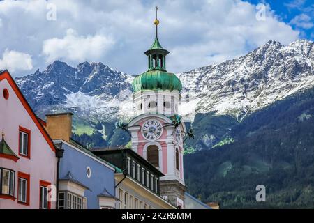 Innsbruck Stadtbild und Karwendelgebirge, Tirol, Österreich Stockfoto