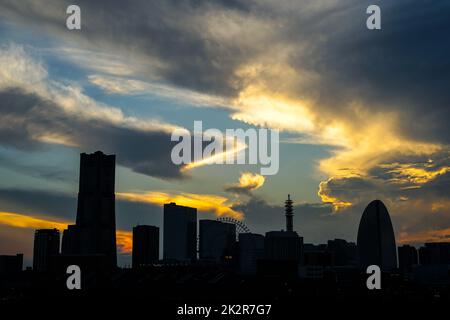 Yokohama Stadt und Sonnenuntergang Stockfoto