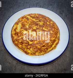 Tortilla Espanyol, Spanische Omelette, Tortilla De Patatas. Stockfoto