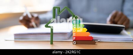 Energieeffiziente Prüfung Von Hausgebäuden Stockfoto