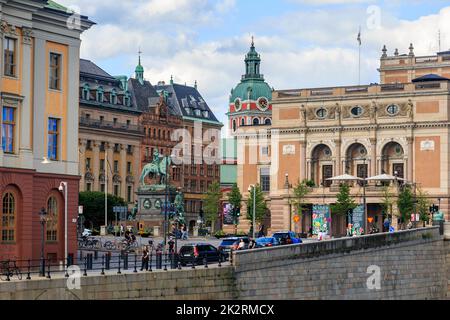 STOCKHOLM, SCHWEDEN - 27. JUNI 2016: Dies ist der Gustav-Adolf-Platz, einer der zentralen Plätze der Stadt. Stockfoto