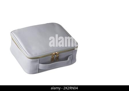 Graue Damen-Handtasche für Kosmetik auf weißem, isoliertem Hintergrund, Kopierraum Stockfoto