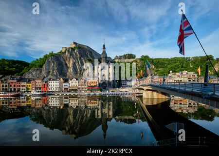 Blick auf die malerische Dinant Stadt. Belgien Stockfoto