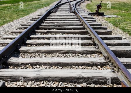 Stabiler Zugang mit Gleisen zum Konzentrationslager Auschwitz-Birkenau Stockfoto