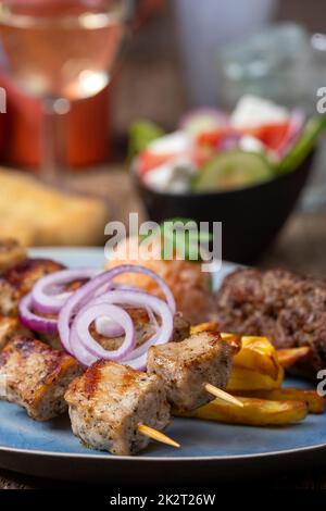 griechische Souflaki-Spieße Stockfoto