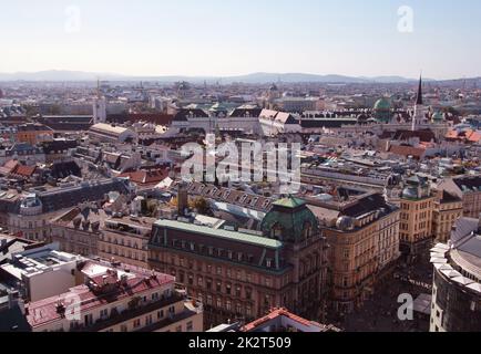 Blick über Wien Stadt von St. Stephan's Cathedral Stockfoto