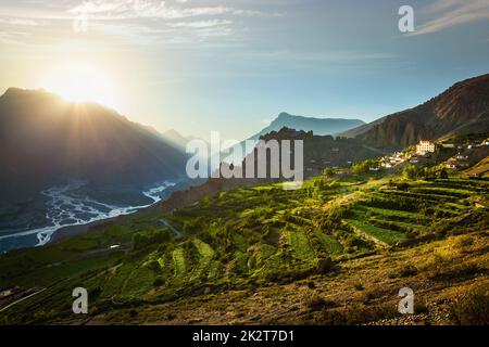 Dhankar Gompa und Dhankar Dorf in Spiti, Himachal Pra Stockfoto