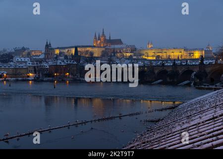 Hradcany im Winter, Prag, Tschechische Republik Stockfoto