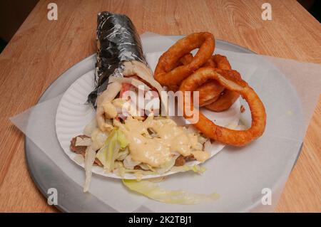 Köstliches Gegrilltes Hühnchen Gyro Stockfoto