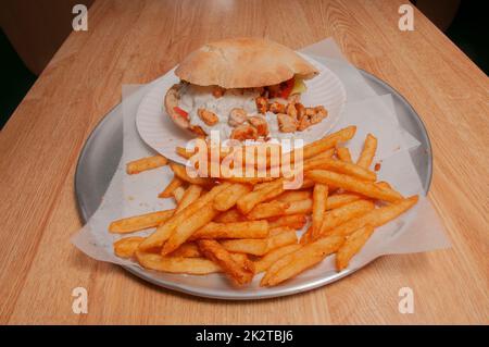 Köstliches Gegrilltes Hühnchen Gyro Stockfoto