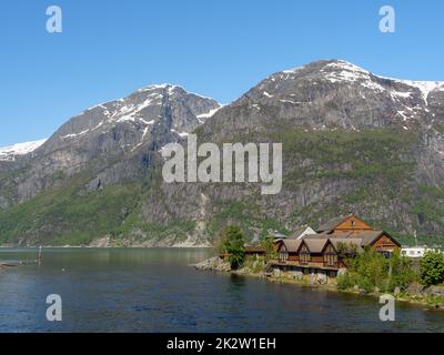 Frühlingszeit in Eidfjord in norwegen Stockfoto