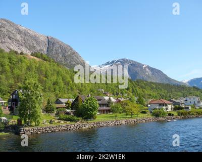 Frühlingszeit in Eidfjord in norwegen Stockfoto