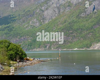 Frühlingszeit in Eidfjord in norwegen Stockfoto