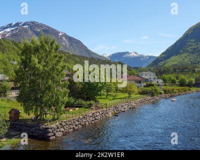 Frühlingszeit in Eidfjord in norwegen Stockfoto