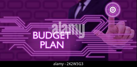 Konzeptionelle Anzeige des Budgetplans. Konzept bedeutet Finanzplan für einen bestimmten Zeitraum in der Regel ein Jahr Geschäftsmann im Anzug, der ein Tablet hält, was für erfolgreiche Teamarbeit steht. Stockfoto