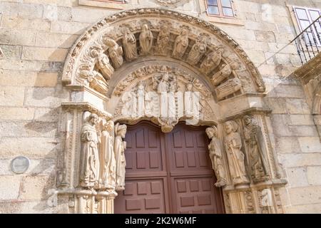 Residenz des Universitätsgebäudes auf der Plaza del Obradoiro in Santiago de Compostela, Spanien Stockfoto