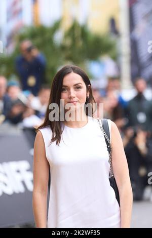 San Sebastian, Spanien. 23. September 2022. Ana de Armas kommt am 23. September 2022 im Maria Cristina Hotel während des 70. San Sebastian International Film Festival in Donostia / San Sebastian, Spanien an. Foto von ABACAPRESS. Quelle: Abaca Press/Alamy Live News Stockfoto