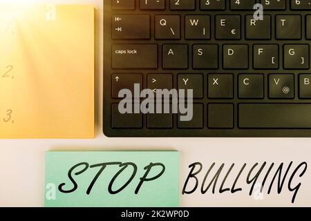 Konzeptionelle Beschriftung Stop Bullying. Wort für Kampf und eliminieren dieses aggressive, inakzeptable Verhalten Computertastatur und Symbol.Informationsmedium für Kommunikation. Stockfoto