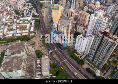 Yuen Long, Hongkong 18. Oktober 2020: Drohne fliegt über die Stadt Hongkong Stockfoto