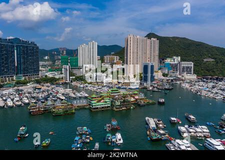 AP Lei Chau, Hongkong 24. August 2021: Draufsicht auf die Stadt Hongkong Stockfoto