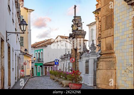Ruhige Straße im berühmten historischen Viertel Pelourinho Stockfoto