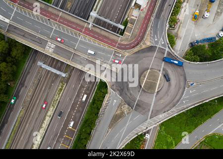 Tai Po, Hongkong 23. Juni 2020: Draufsicht auf die Autobahn Stockfoto