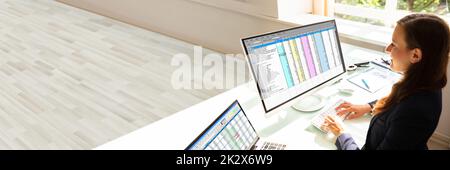 Geschäftsfrau, Arbeiten am Computer Stockfoto