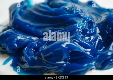Schmierfett, synthetisches Lithium-Komplex-Schmierfett in Premium-Qualität, hohe Temperaturen und Maschinenschmierung für Automobil- und Industrieanwendungen. Stockfoto