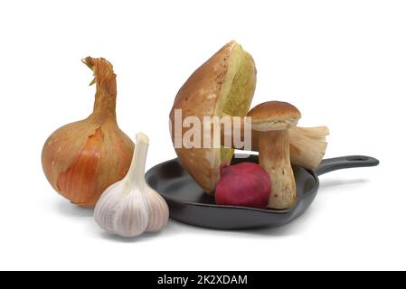 Stillleben mit Gemüse und Boletus-Pilzen würzen Stockfoto