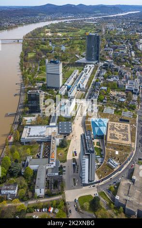 Luftaufnahme, Bundesviertel mit Postturm am Rhein, Deutsche Welle, UN-Campus der Vereinten Nationen mit langer Eugen und dem ehemaligen Deutschen Bundestag Stockfoto