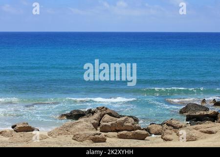 Falassarna roter Sandstrand Kissamos Creta Insel Sommerferien 2020 covid-19 Corona Virus Saison Moderne hochwertige Drucke Stockfoto