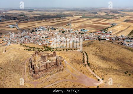 Panoramablick auf Almonacid de Toledo in der Region Sisla, Spanien Stockfoto