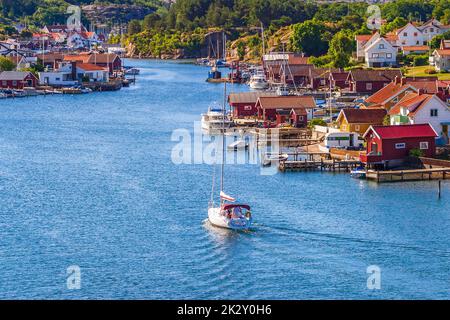 Segelschiff in Hamburgsund ein altes Fischerdorf auf der Schwedische Westküste von Schweden Stockfoto