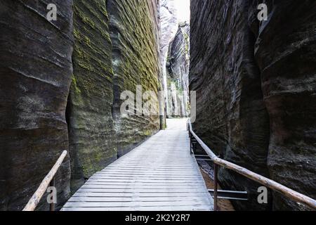 Felstürme und Mauern im Naturschutzgebiet Adrspach-Teplice Rocks, Tschechische Republik Stockfoto