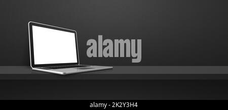 Laptop-Computer auf schwarzem Regal als Hintergrundbanner Stockfoto